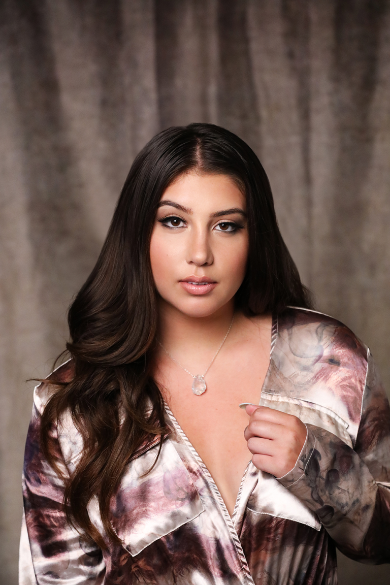 How Psychic Medium Kelsi Davies Uses TikTok to Share Her Unique Abilities and Open Minds