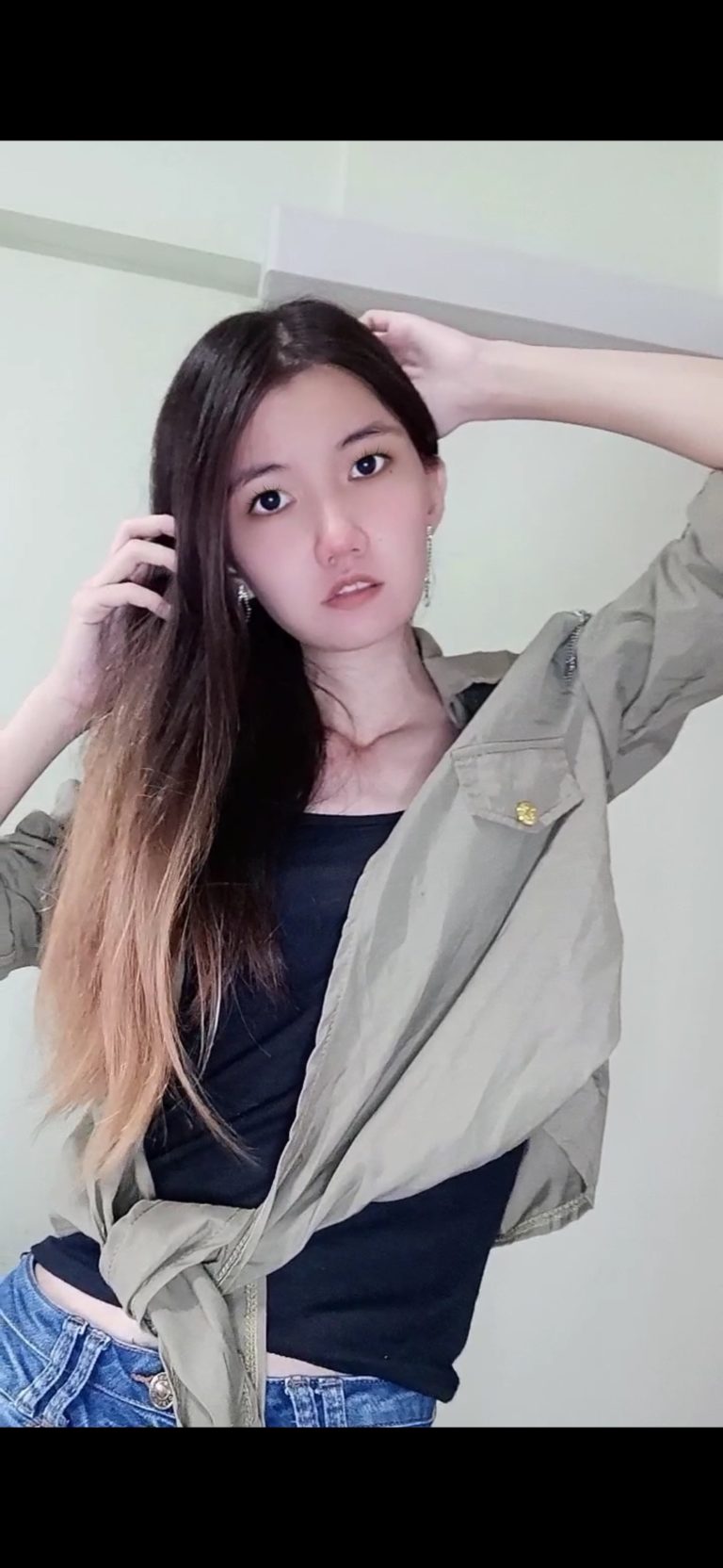 Get To Know Jewel Gold And What Makes Her Shine