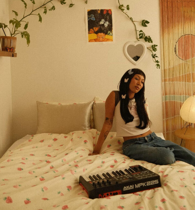 Singer-Songwriter-Instrumentalist-Producer Venus Releases Music Video for Dreamy New Single “Things Change”