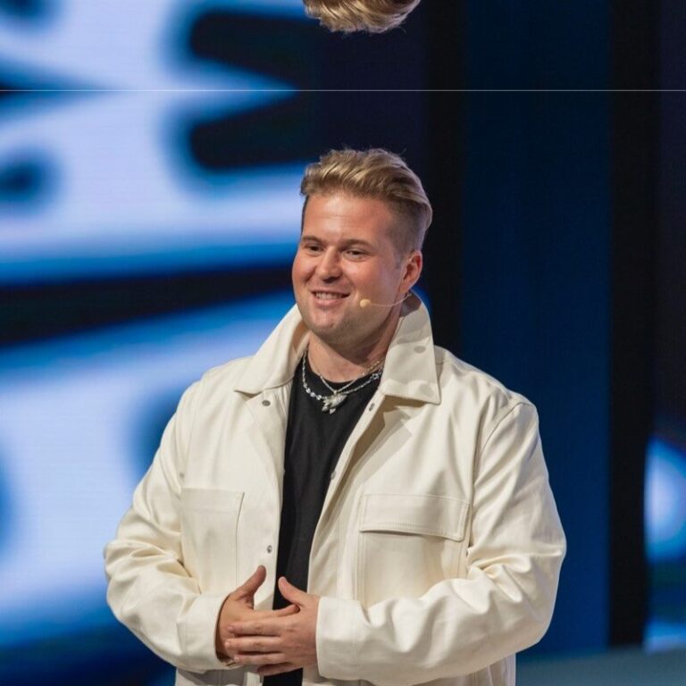 Los Angeles Joins Charlie Rocket and the Global “1 Million Acts of Kindness” Campaign to Spread Positivity