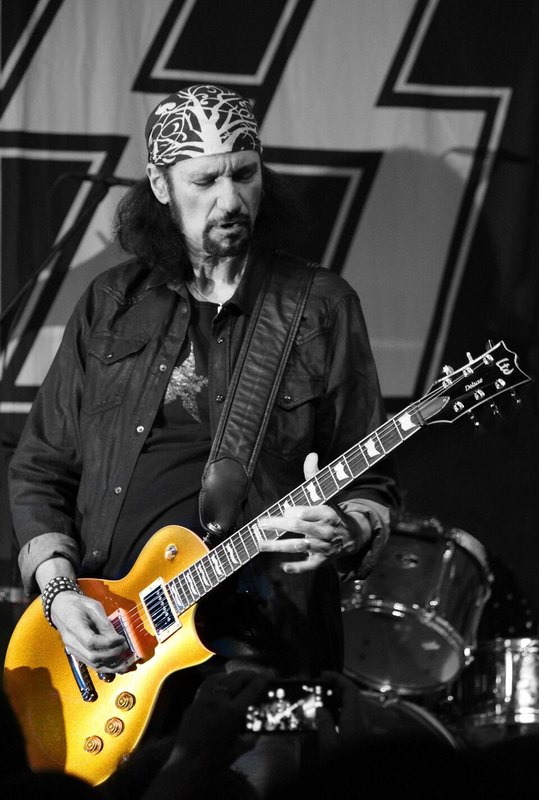 Bruce Kulick of the band KISS