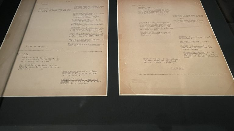 Two pages of the screenplay for the French film La Traversée de Paris (1956)